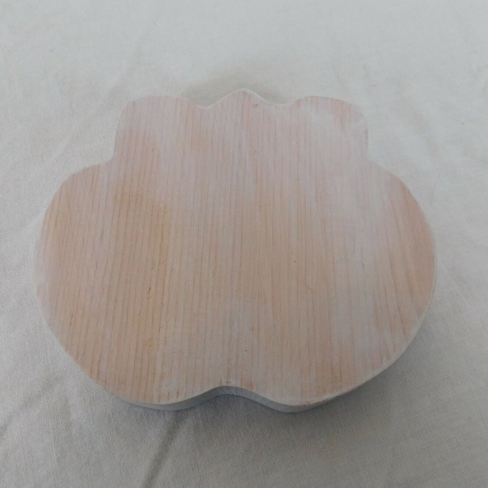 Wood Ornaments Lot of 3 Partially Painted Red Bow Crafts 3.5" x 4.5" x .75" - Picture 5 of 7